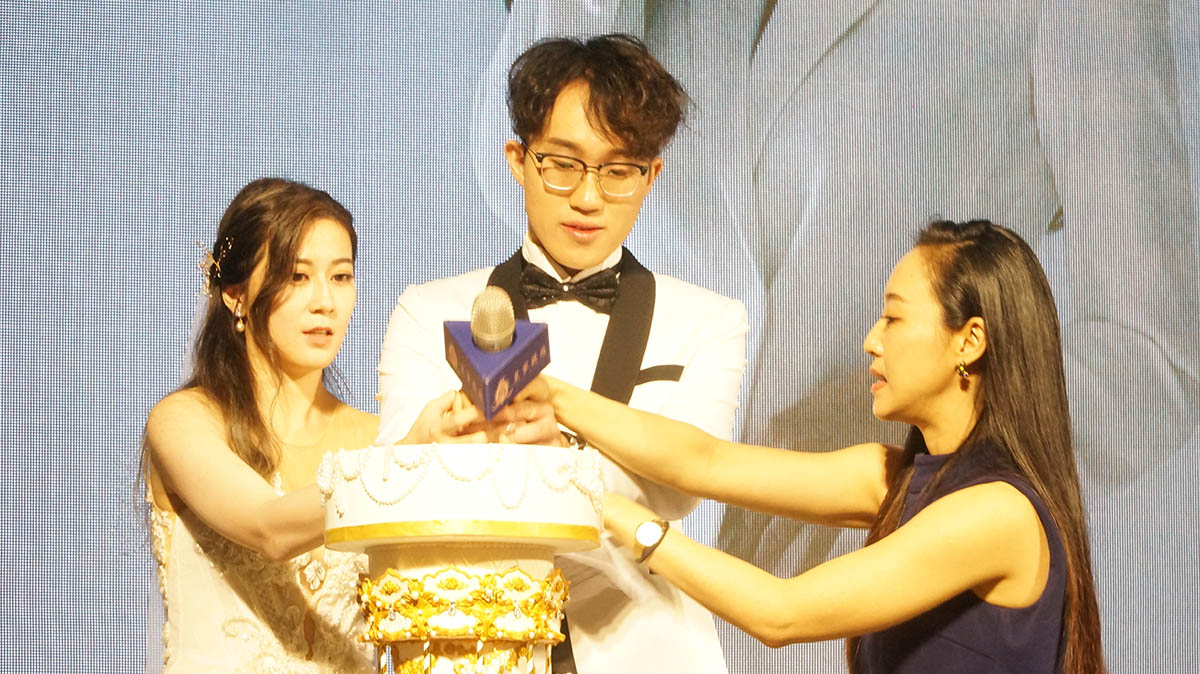 Wedding Host Market Price | MOCS 1